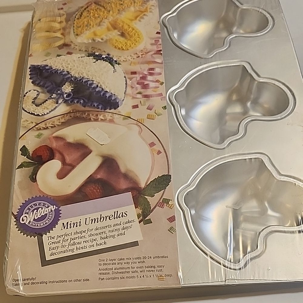 1994 Wilton Silver Mini Umbrella Baking Pan